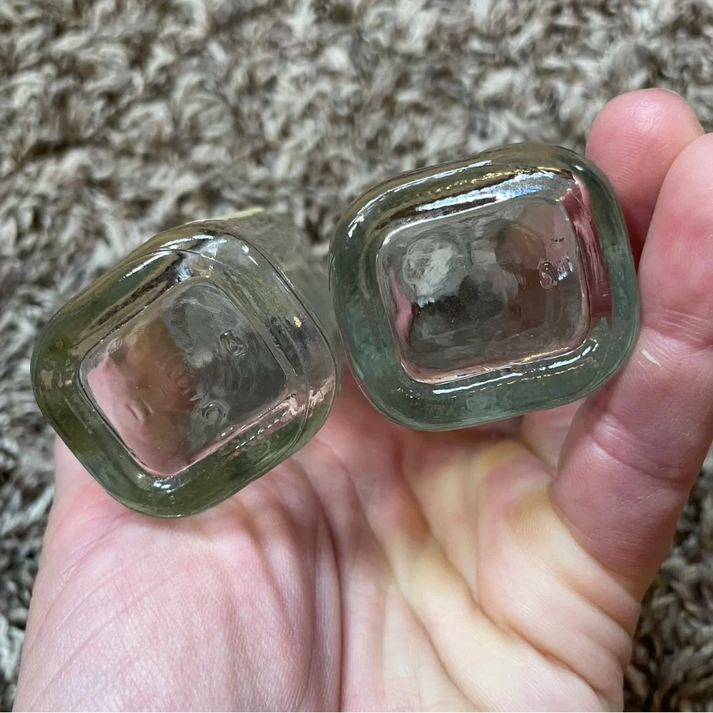 Seagram’s Gin Salt and Pepper Shakers